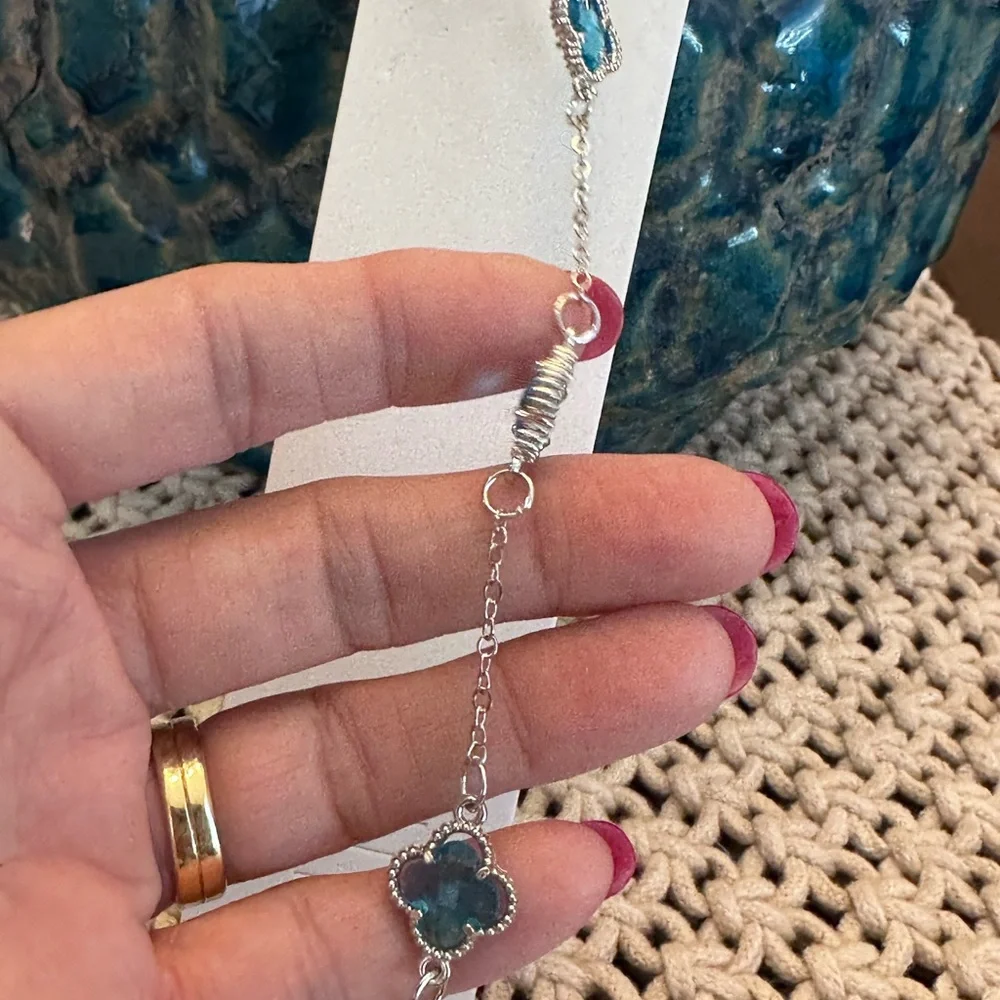 Elegant Silver‎ and Blue Clover Necklace NWT